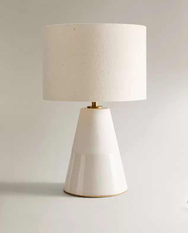 LAMPE DE TABLE CÉRAMIQUE offre à 1699 Dh sur ZARA HOME