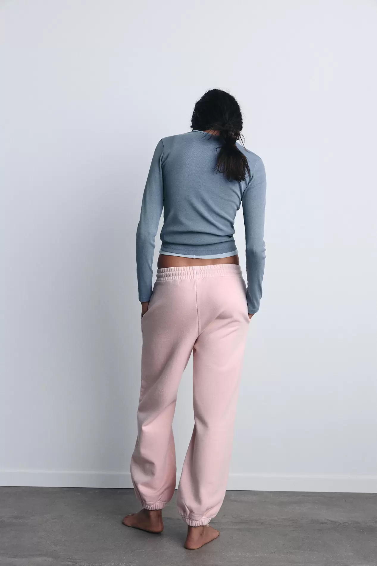 PANTALON DE JOGGING EN MOLLETON offre à 329 Dh sur ZARA