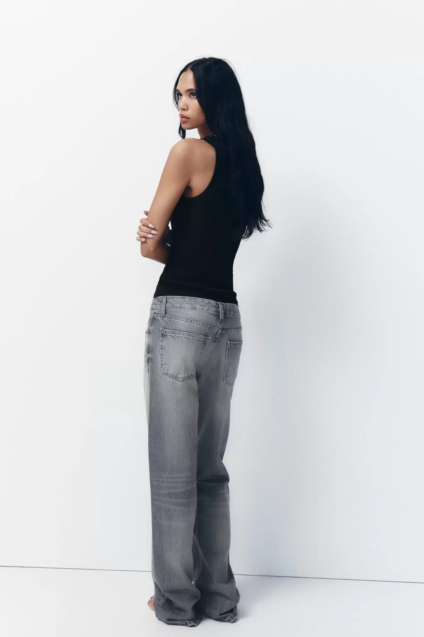 JEAN TRF COUPE LARGE À TAILLE MI-HAUTE LONG offre à 499 Dh sur ZARA