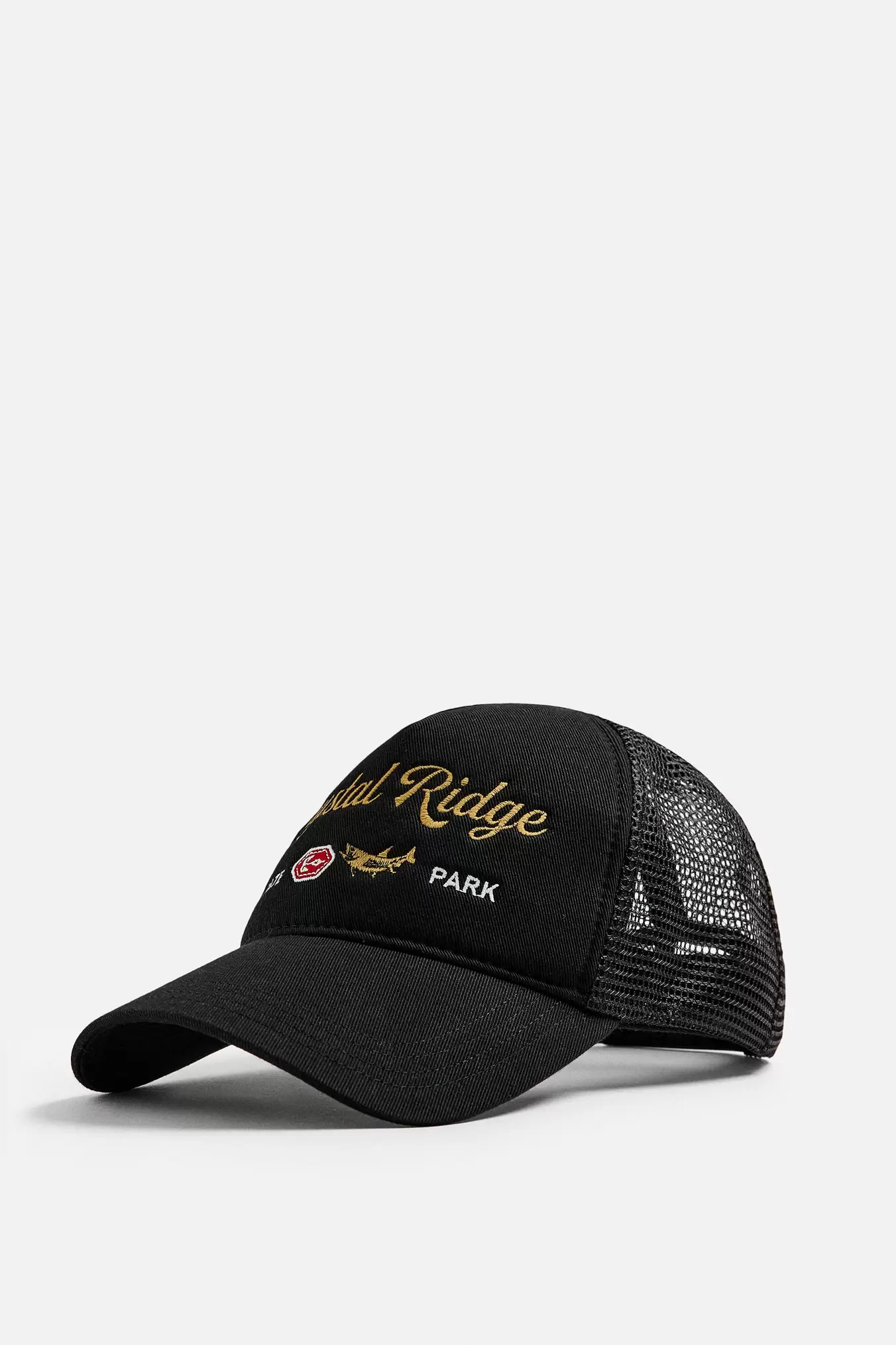 CASQUETTE AVEC BRODERIE EN CONTRASTE offre à 269 Dh sur ZARA