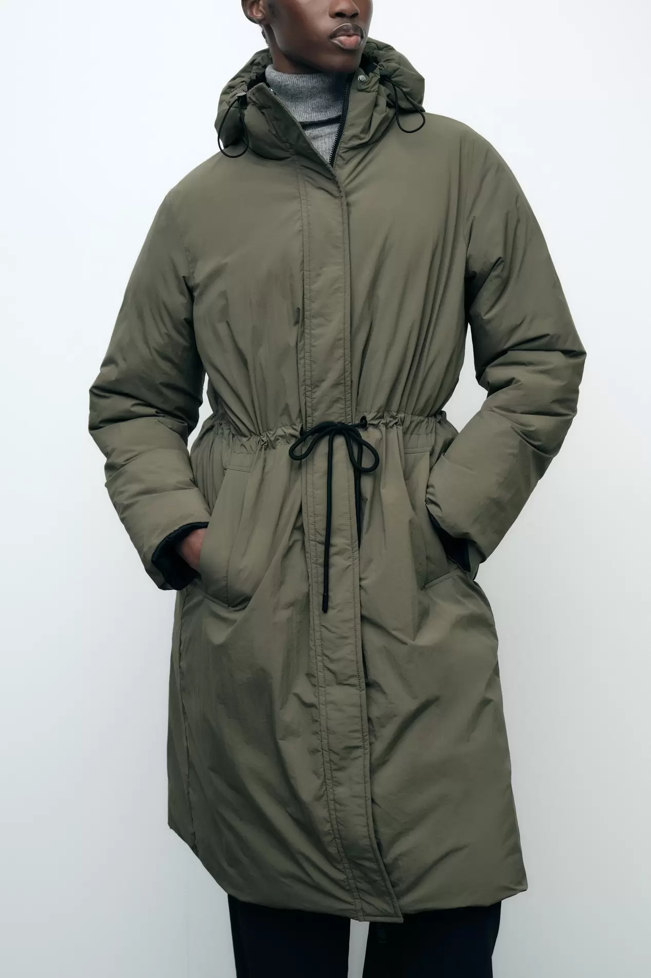 ANORAK LONG RÉVERSIBLE DÉPERLANT ET COUPE-VENT offre à 599 Dh sur ZARA