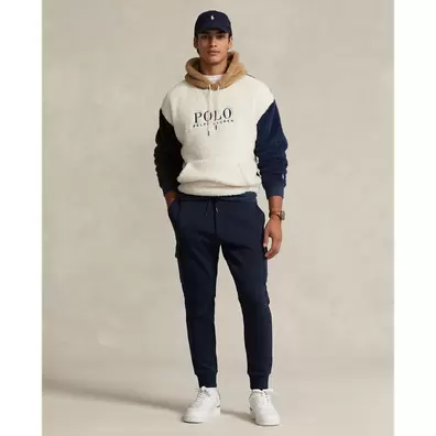 Double-Knit Cargo Jogging Bottom offre à 24300 Dh sur Ralph Lauren