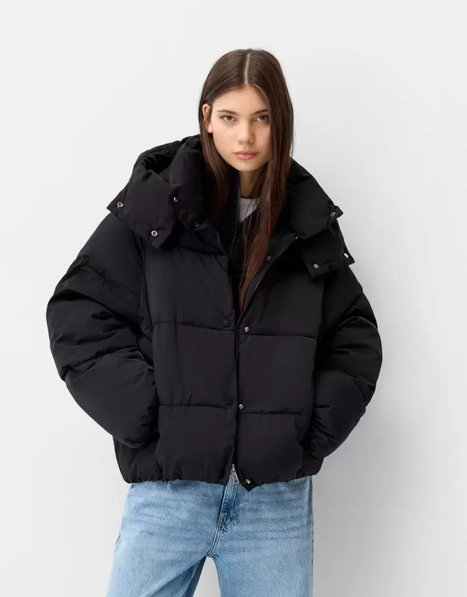 Blouson doudoune capuche offre à 699 Dh sur Bershka