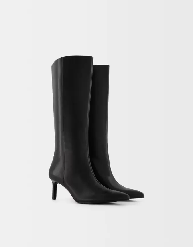 Bottes talon kitten heel offre à 849 Dh sur Bershka