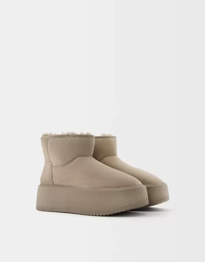 Bottines à plateforme doublées fourrure synthétique offre à 699 Dh sur Bershka