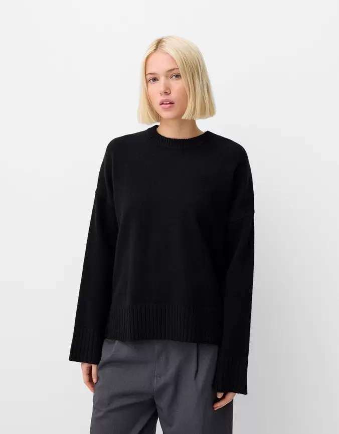 Pull col rond soft touch offre à 429 Dh sur Bershka