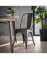 CHAISE TOLIX offre à 480 Dh sur Bricoma