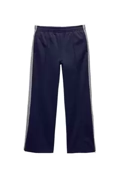 Pantalon de survêtement à rayures sur les côtés offre à 429 Dh sur Pull & Bear