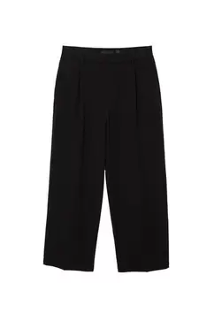 Pantalon habillé pinces offre à 699 Dh sur Pull & Bear