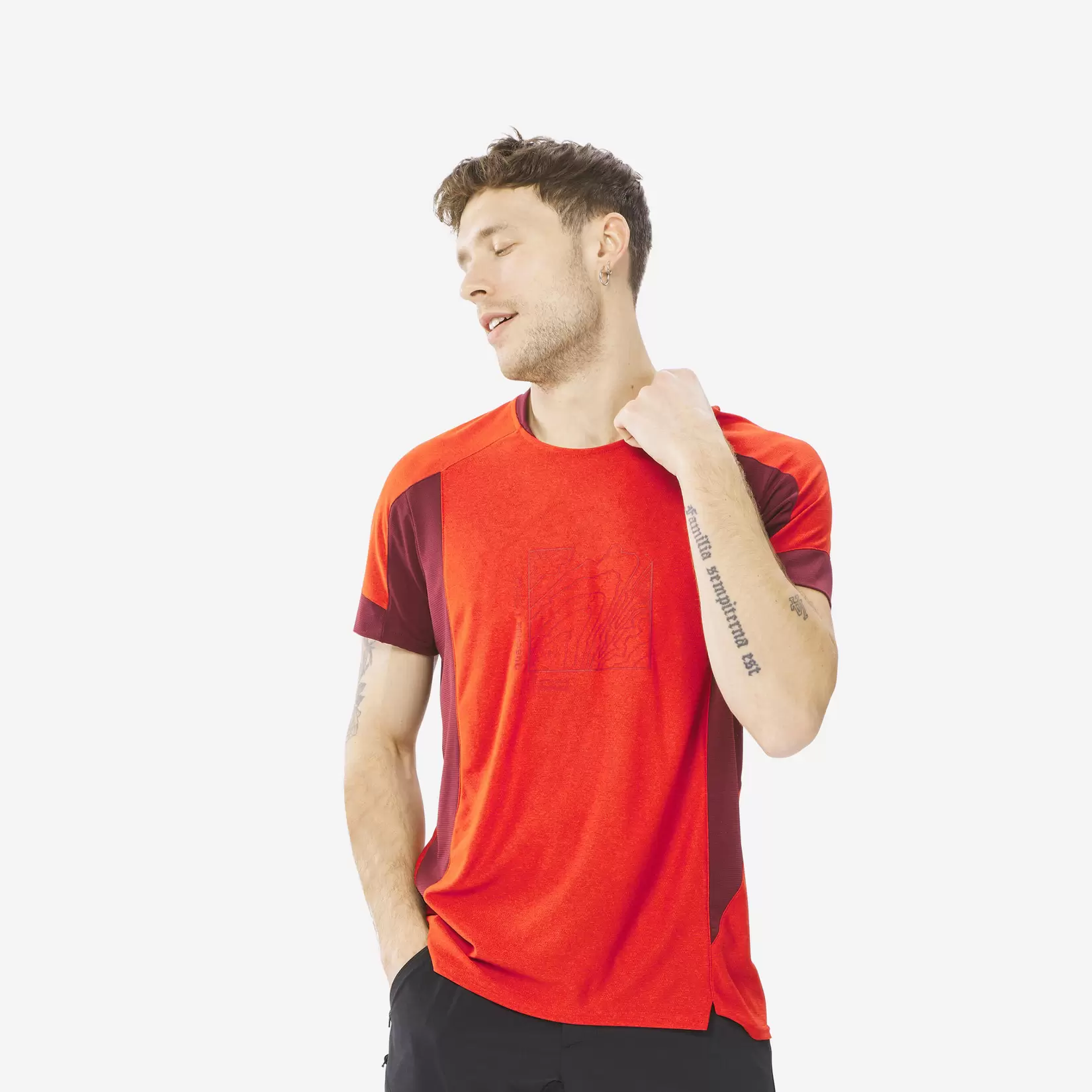 T-shirt de randonnée manches courtes en synthétique  - Homme - MH500 offre à 129 Dh sur Decathlon