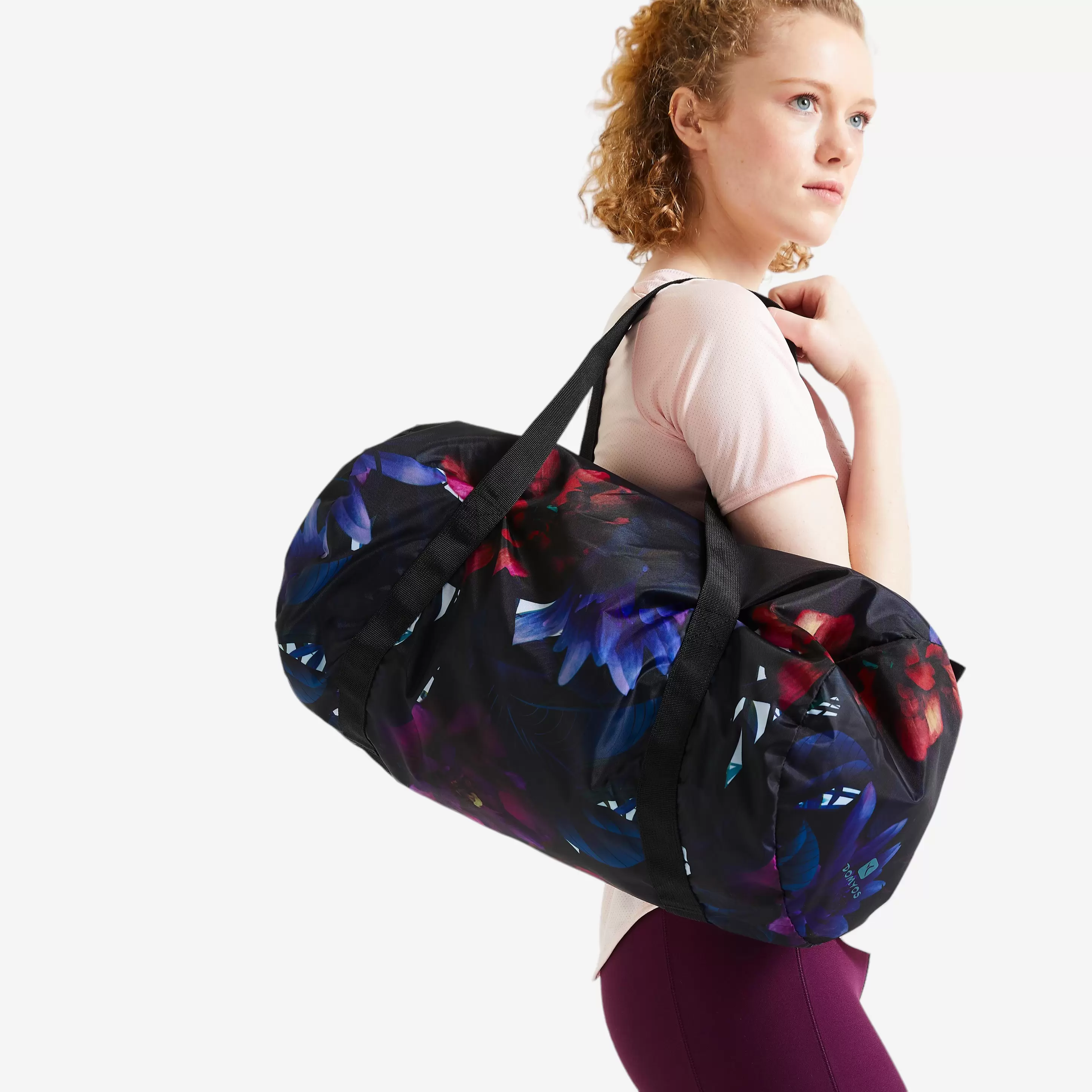 Sac de fitness imprimé jungle pliable 30L,à associer avec nos panoplies textiles offre à 79 Dh sur Decathlon