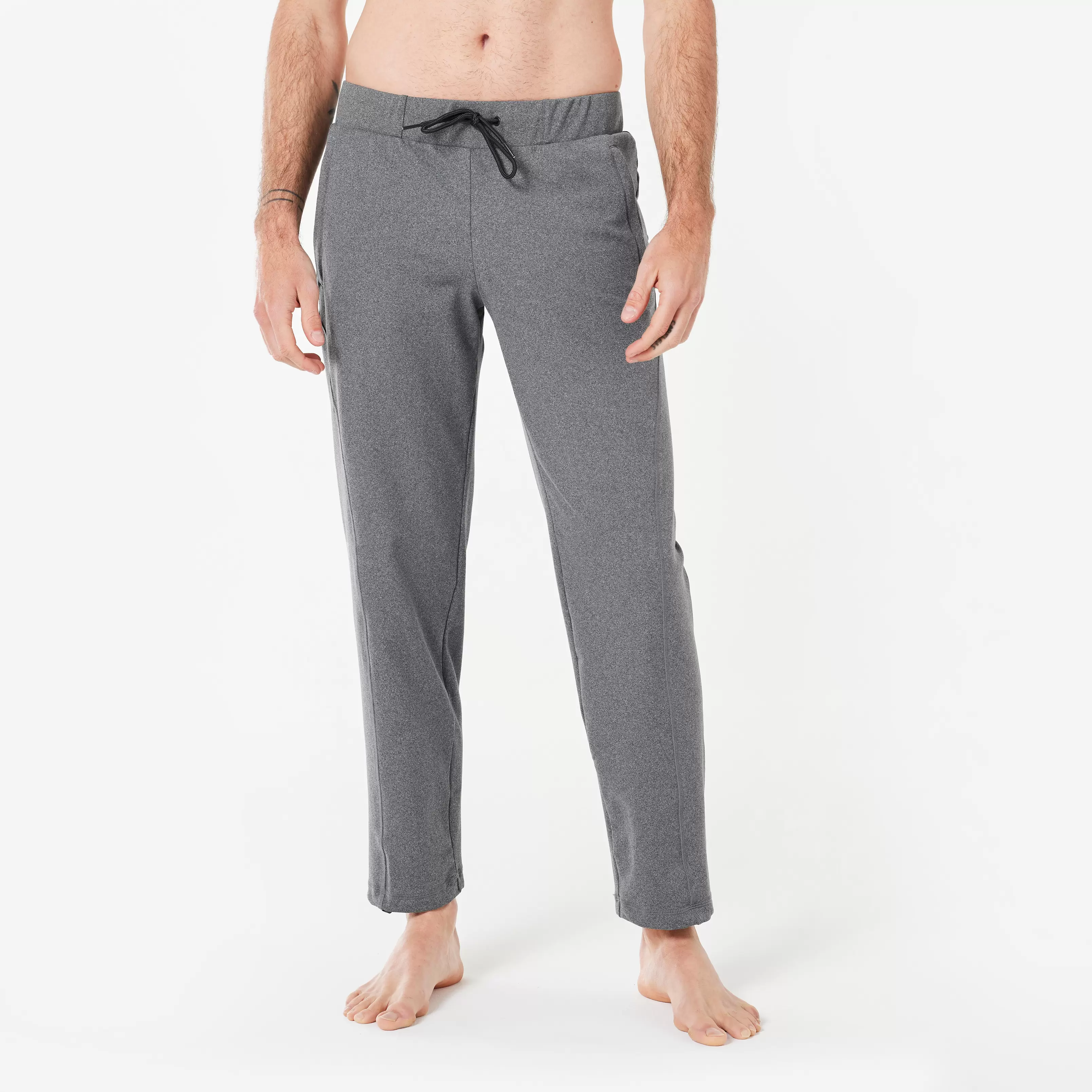 PANTALON YOGA DOUX HOMME GRIS offre à 249 Dh sur Decathlon