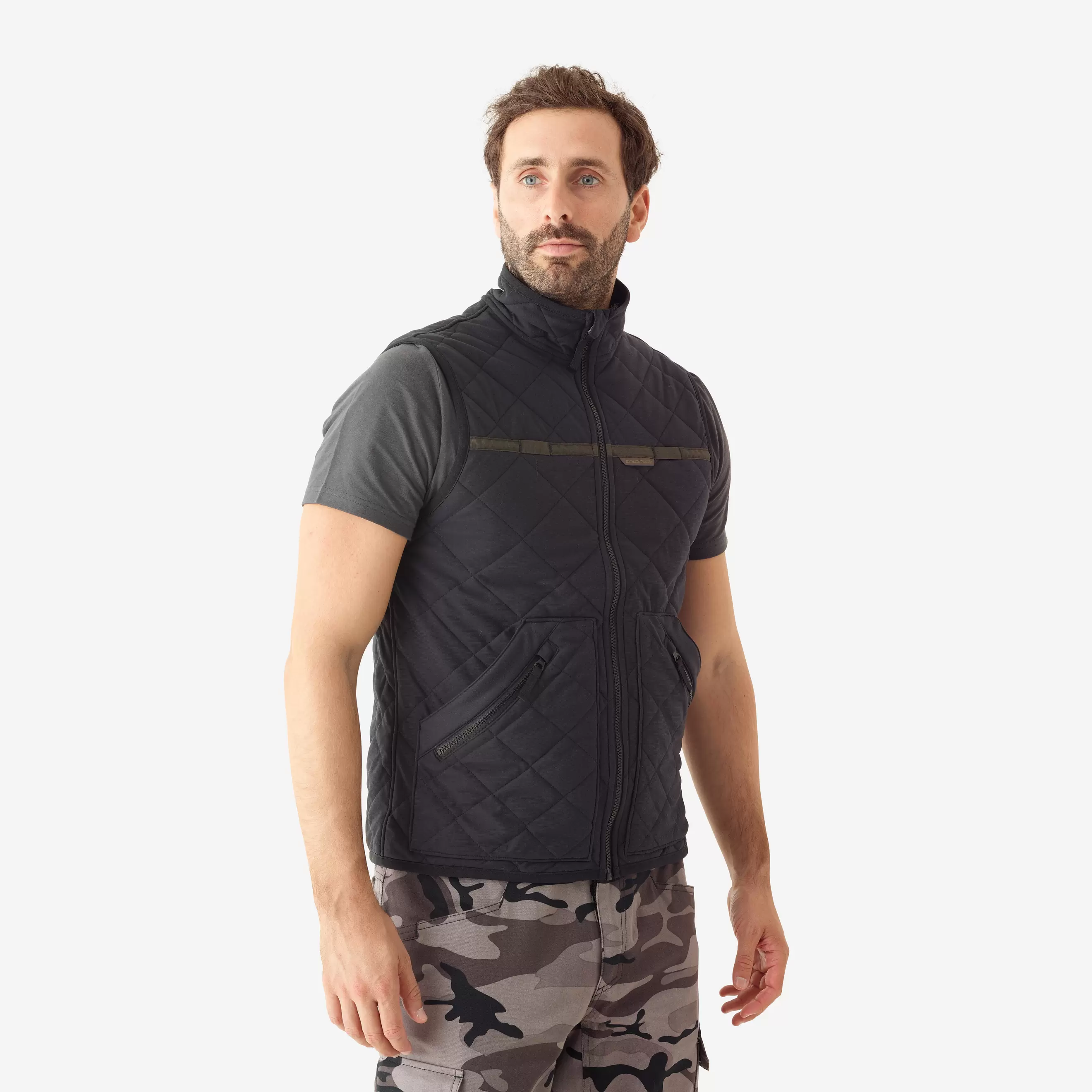 Gilet chasse matelassé silencieux noir 500. offre à 159 Dh sur Decathlon