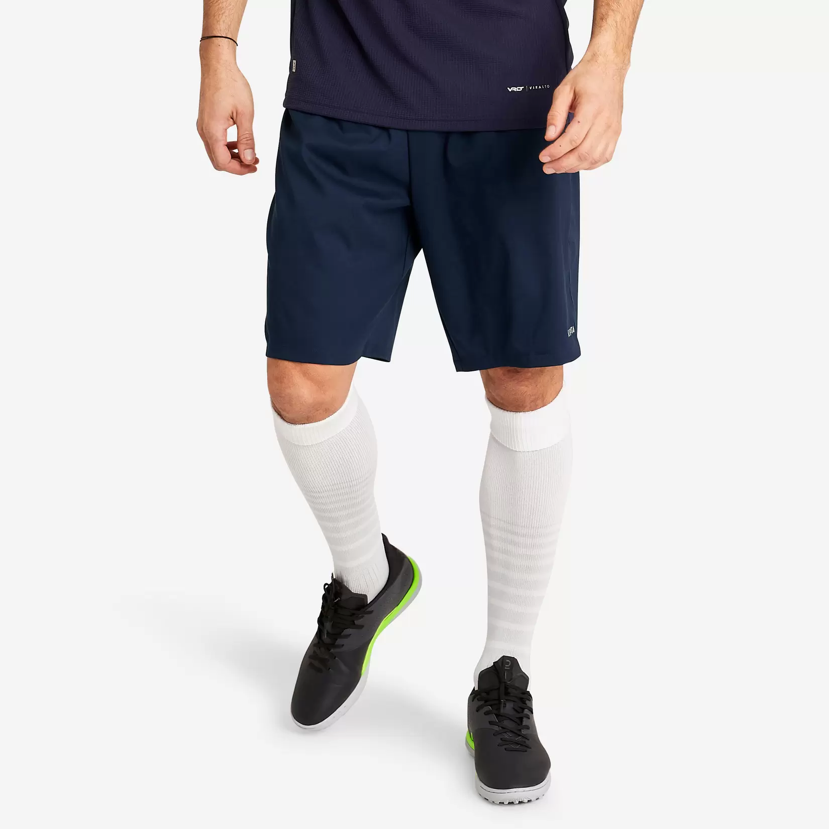 Short de football VIRALTO CLUB adulte bleu marine offre à 79 Dh sur Decathlon