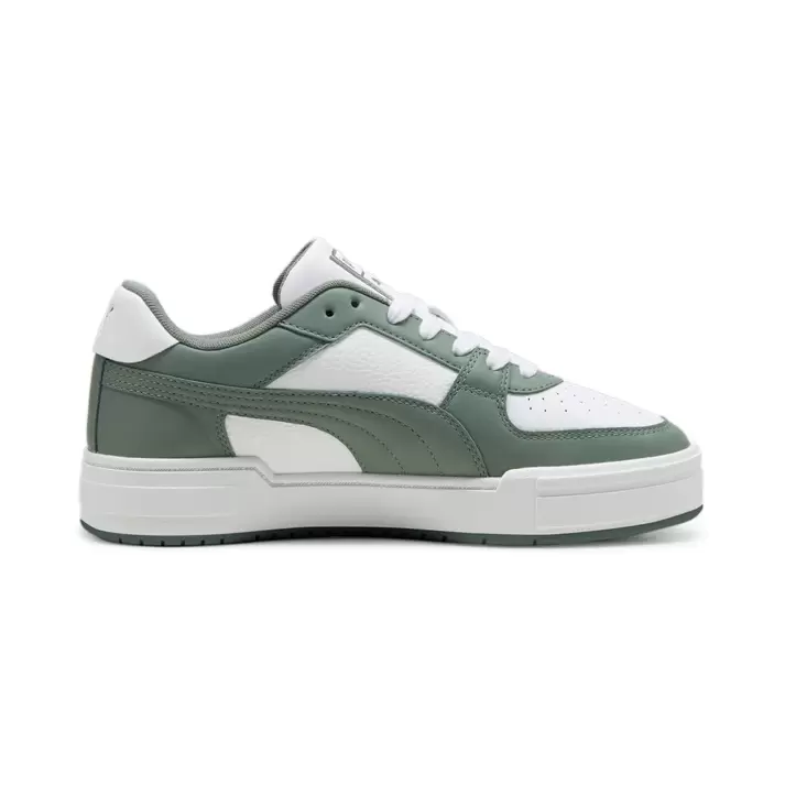 CA Pro Classic PUMA White-Eucalyptus offre à 594 Dh sur Planet Sport