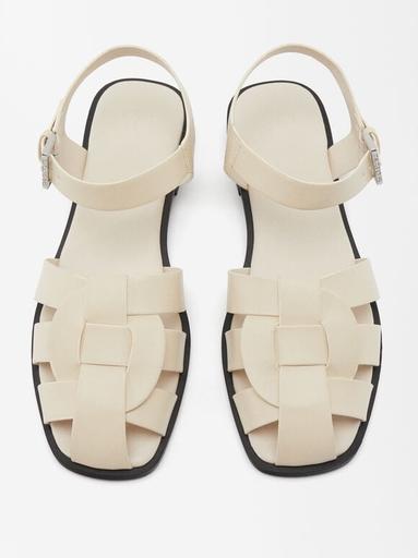 NEW Online Exclusive - Strappy Sandals  Online Exclusive - Strappy Sandals offre à 399 Dh sur Parfois
