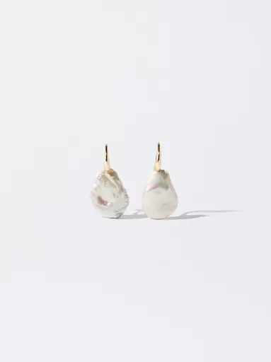 Earrings With Freshwater Pearl  Earrings With Freshwater Pearl offre à 299 Dh sur Parfois