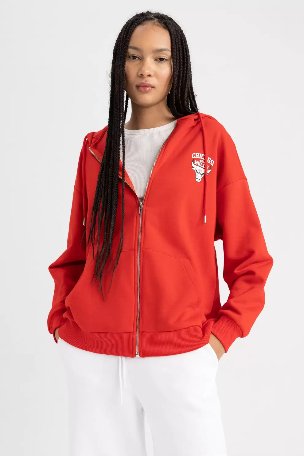 Sweat-shirt Oversize zippé NBA Chicago Bulls de DeFacto Fit offre à 499 Dh sur Defacto