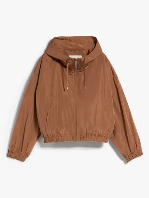 Short parka in water-resistant taffeta offre à 435 Dh sur MaxMara