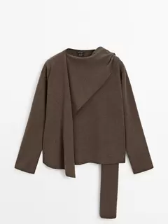 Pull avec écharpe 100 % laine offre à 1499 Dh sur Massimo Dutti