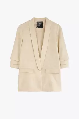 VESTE À MANCHES RETROUSSÉES offre à 249 Dh sur Marwa