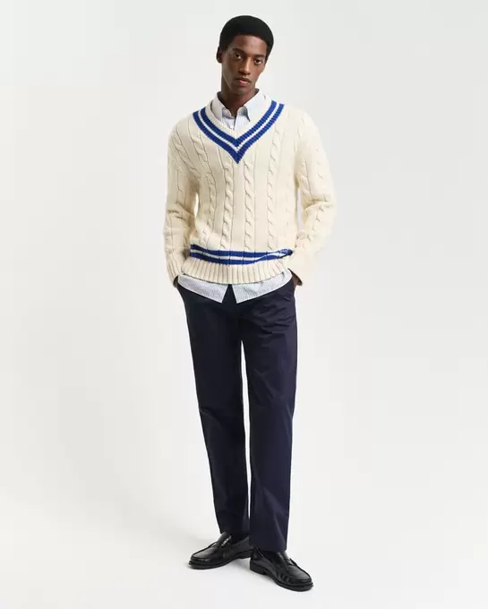 Pantalon chino regular fit en sergé offre à 120 Dh sur GANT