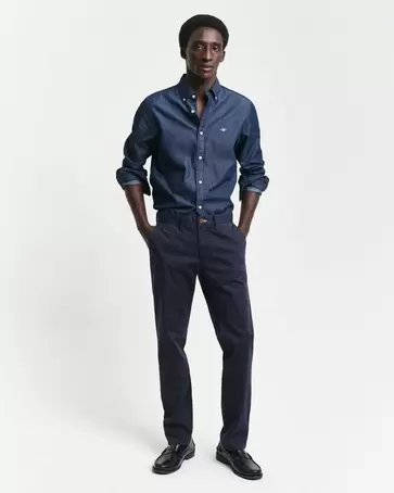 Pantalon chino slim fit en sergé offre à 120 Dh sur GANT