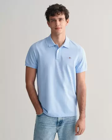 Polo regular fit en coton piqué Shield offre à 90 Dh sur GANT