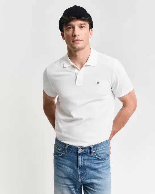 Polo regular fit en coton piqué Shield offre à 90 Dh sur GANT