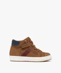 Baskets garçon mid-cut dessus en cuir suédé à zip et lacets offre à 24,49 Dh sur GÉMO