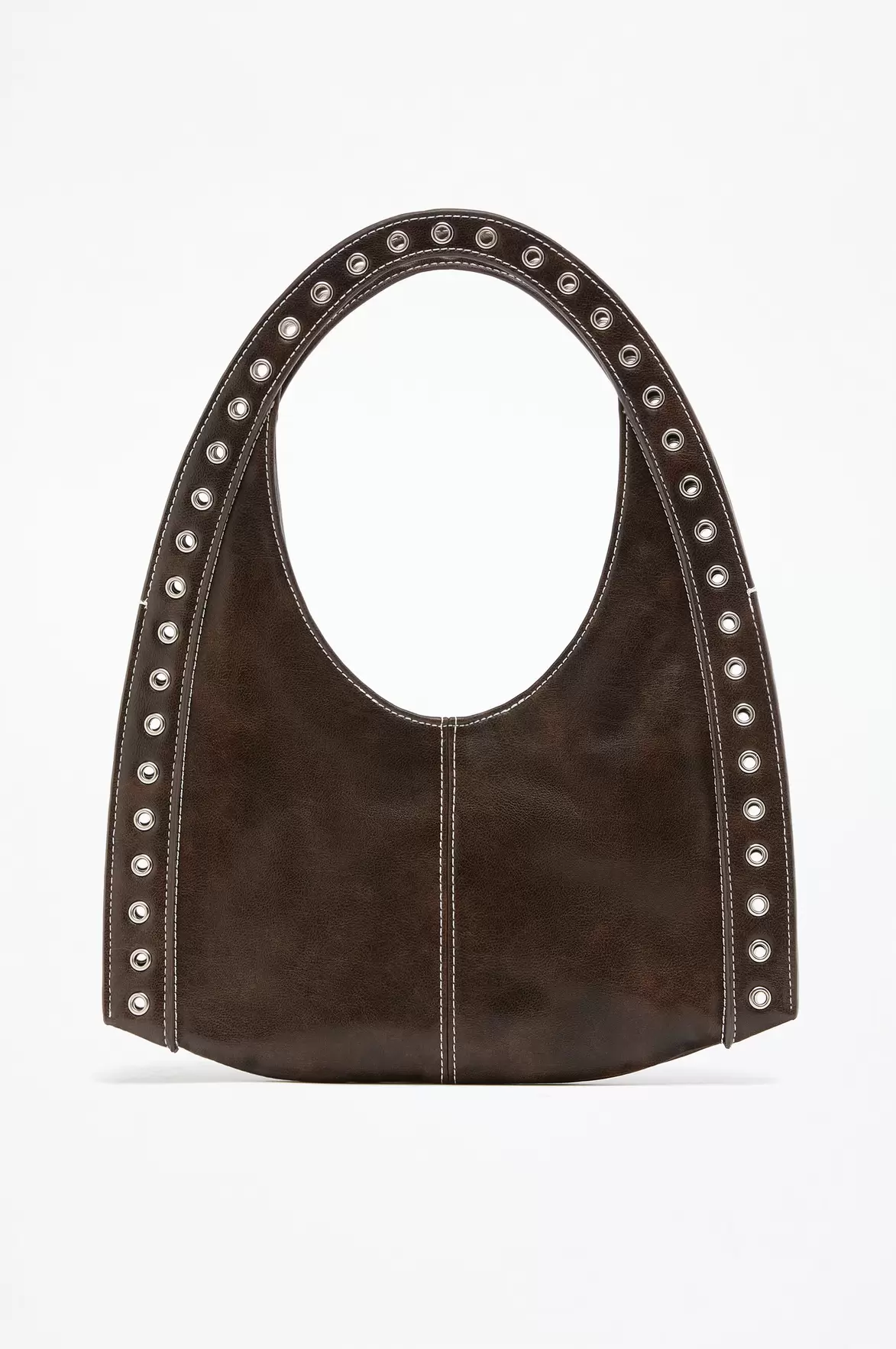 Studded Handbag offre à 259 Dh sur Lefties