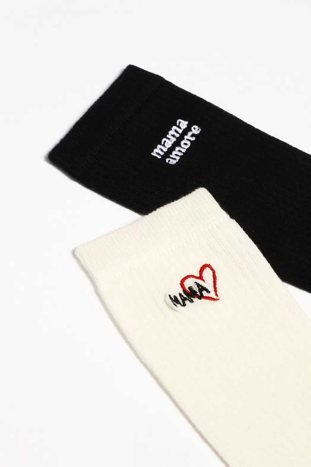 Mother | Pack Of 2 Pairs Of Family Socks offre à 69 Dh sur Lefties