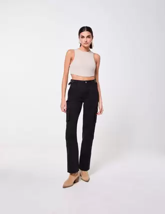 Pantalon cargo à sangles noir offre à 29,99 Dh sur Jennyfer