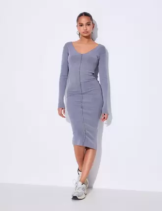 Robe longue côtelée à manches longues grise foncé offre à 29,99 Dh sur Jennyfer