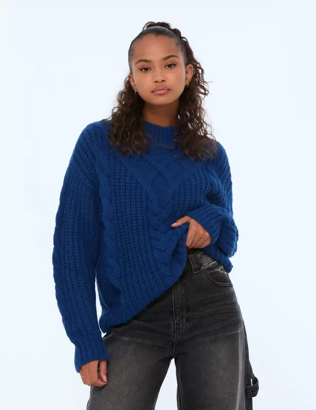 Pull en maille tressée bleu électrique offre à 12,99 Dh sur Jennyfer