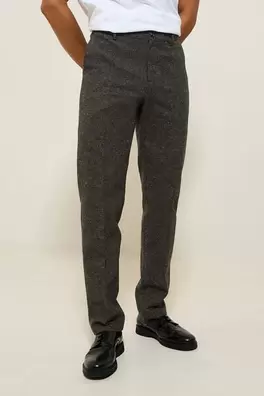 Pantalon chino regular à plis flanelle offre à 49,99 Dh sur Jules